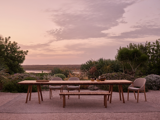 Vis a Vis Bench