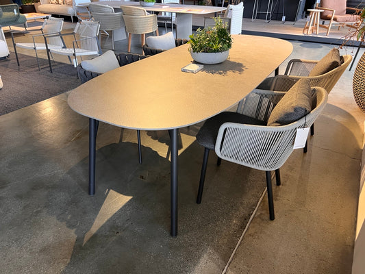 Tosca Dining Table