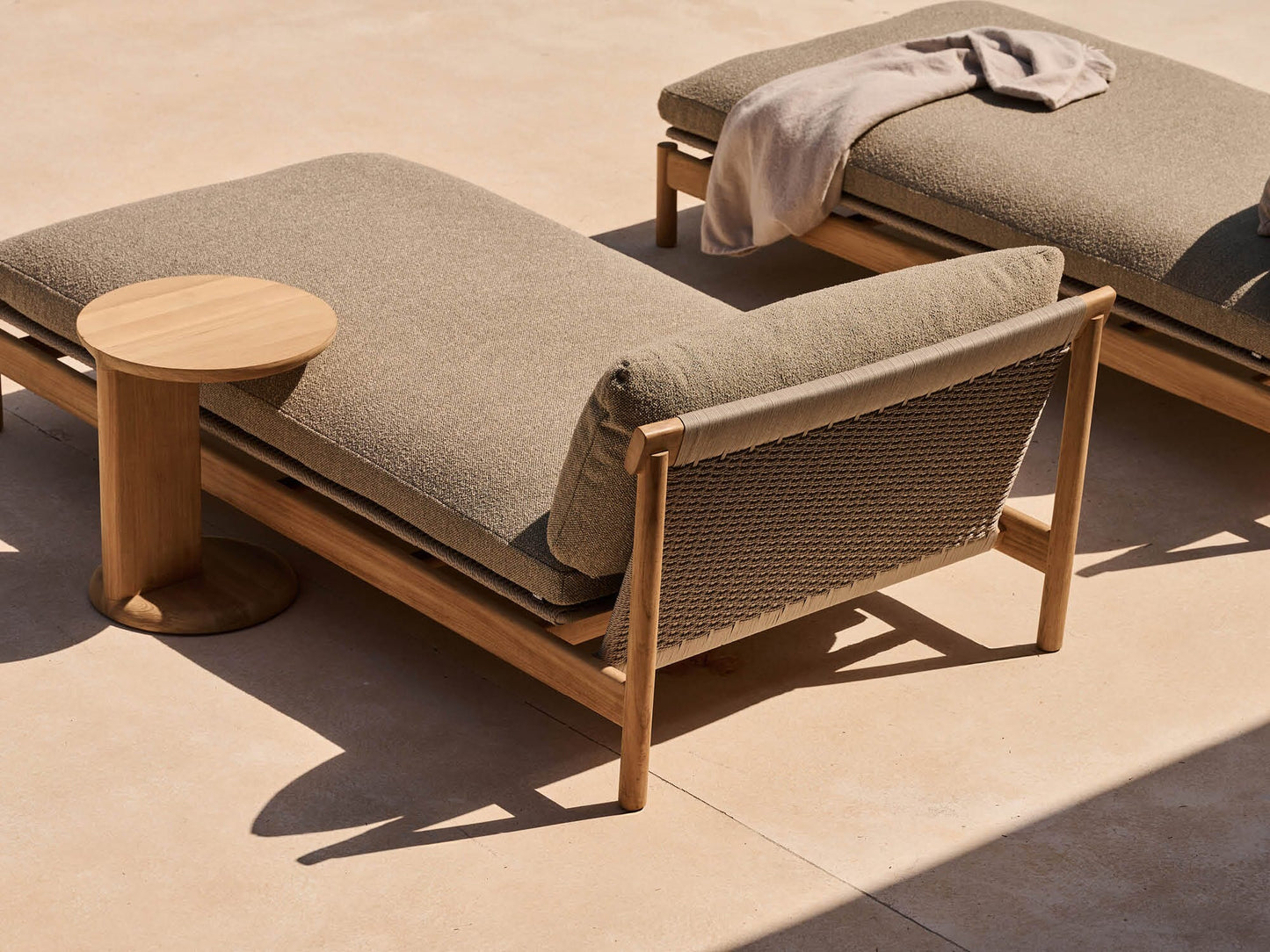 Amanu Daybed Outdoor Furniture Tribu