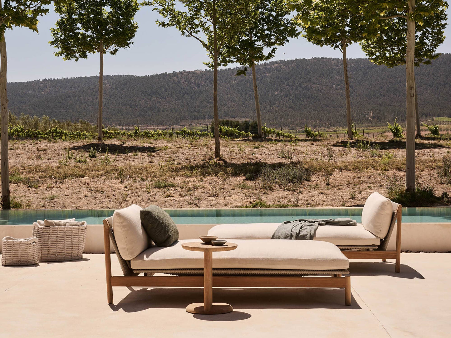 Amanu Daybed Outdoor Furniture Tribu