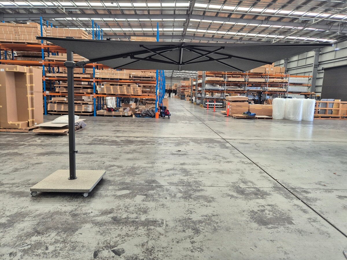 Caractere 300cm Side Pole Umbrella in Night Outdoor Furniture Jardinico