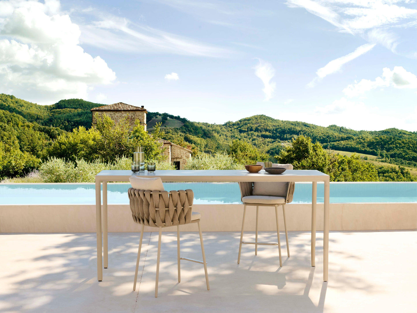 Illum Bar Table - Outdoor Furniture