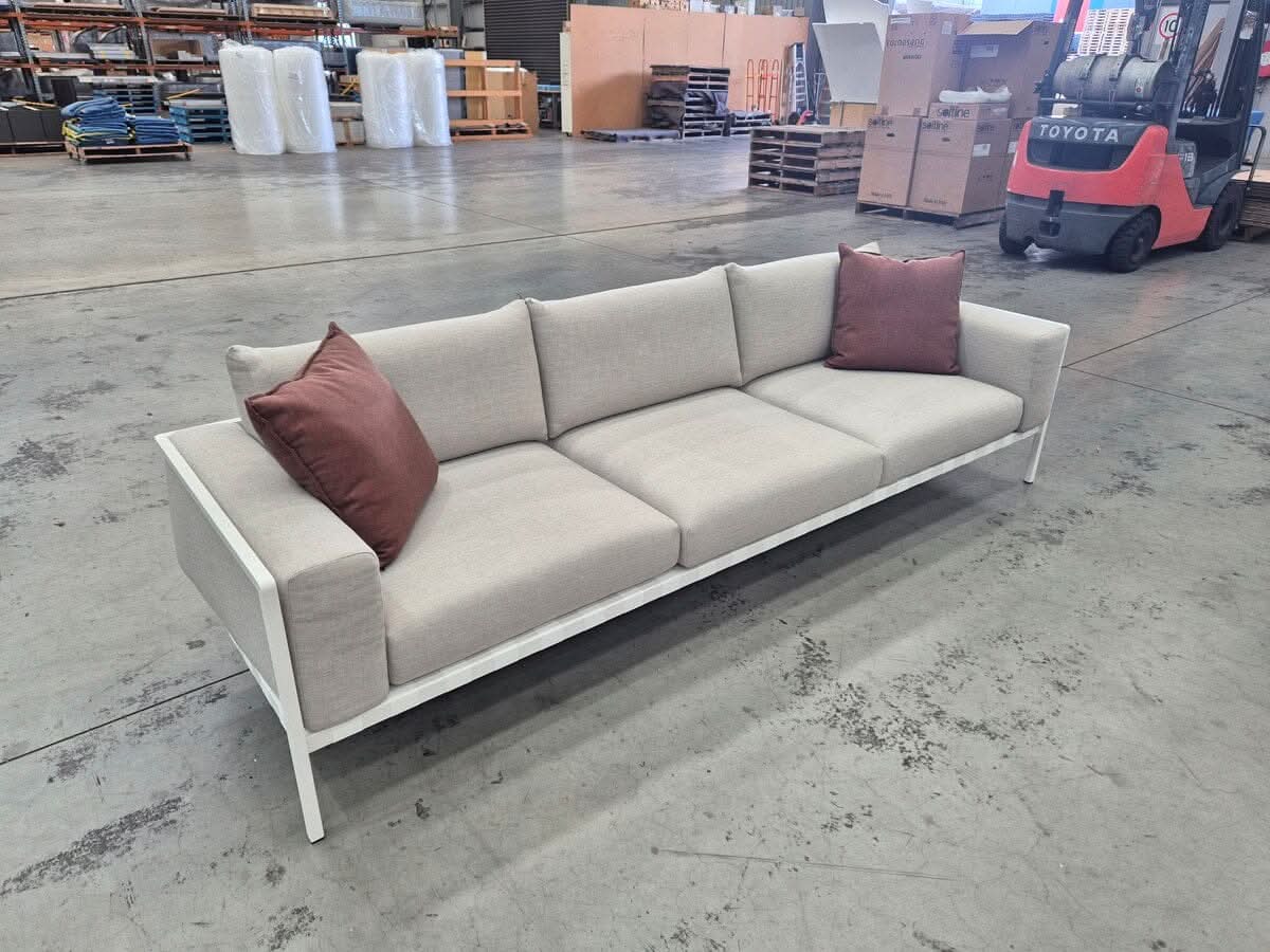 Natal Alu 3-Seater Sofa in White Outdoor Furniture Tribu