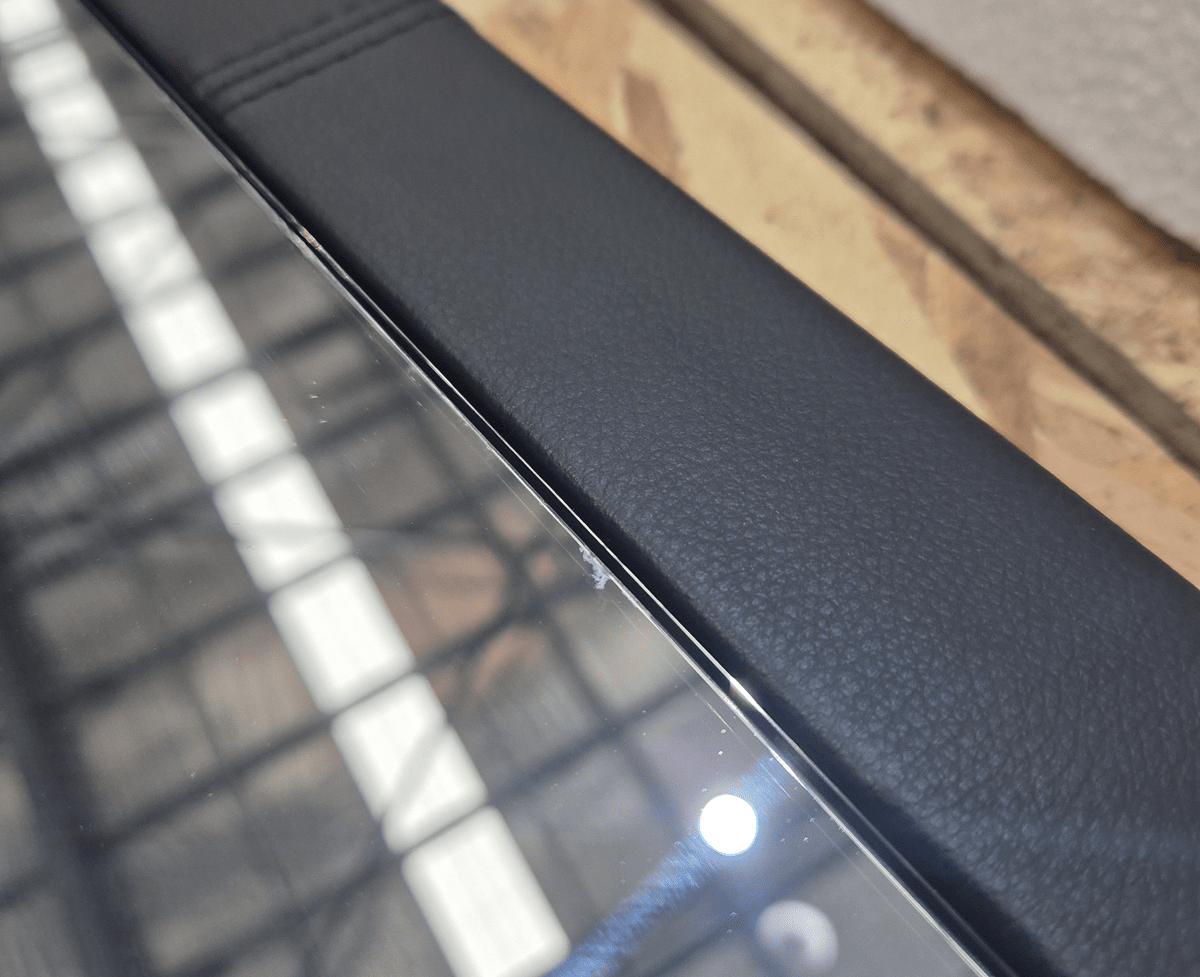 Stilla Mirror in Nero Indoor Furniture Potocco