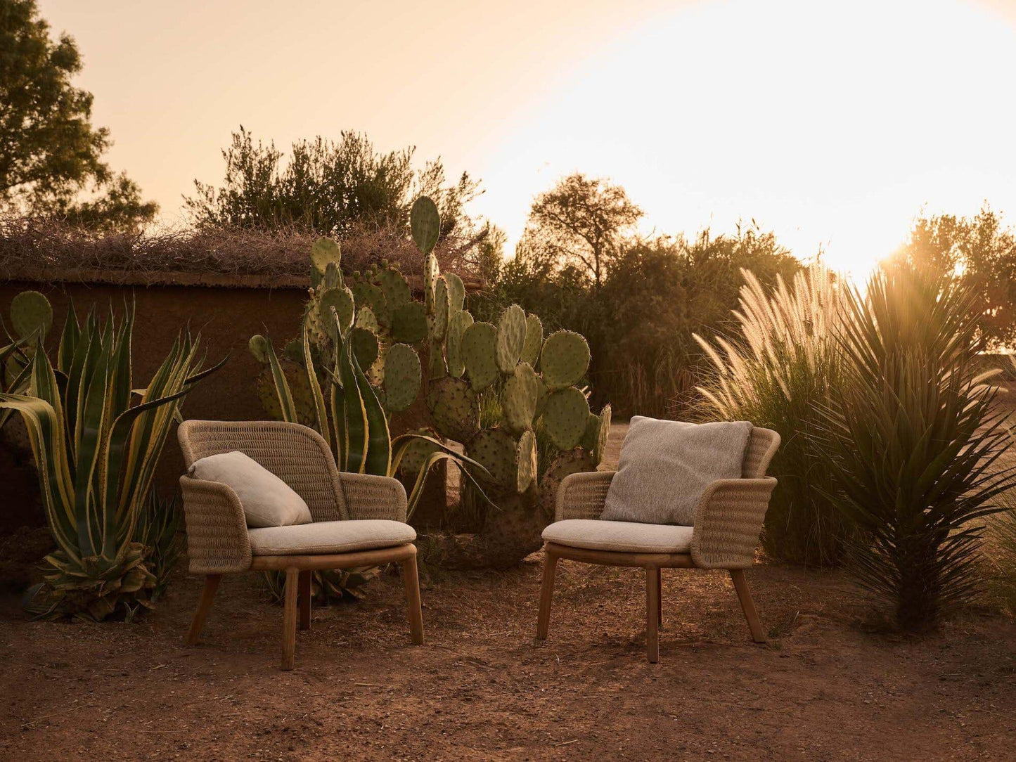 Suro Lounge Chair - Outdoor Furniture