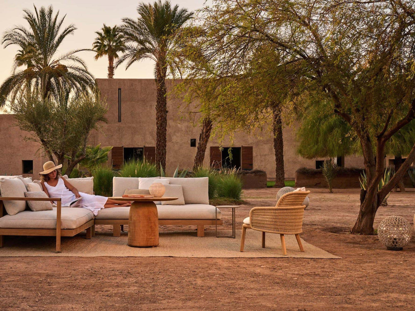 Suro Lounge Chair - Outdoor Furniture