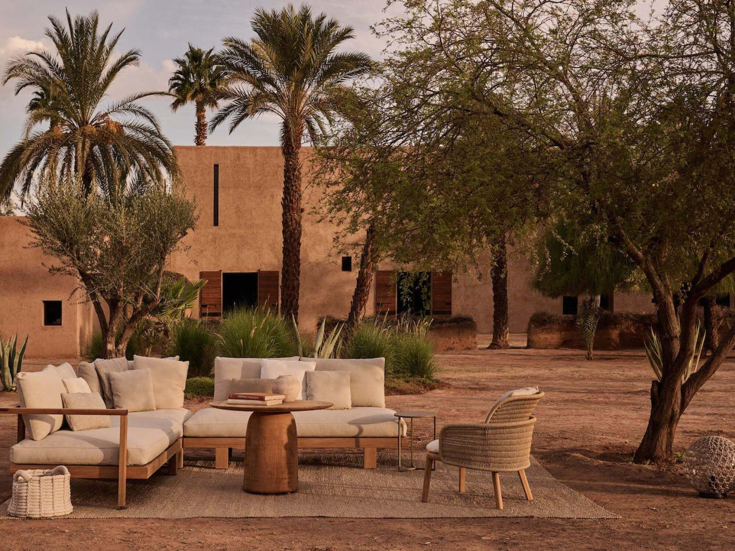 Suro Lounge Chair - Outdoor Furniture