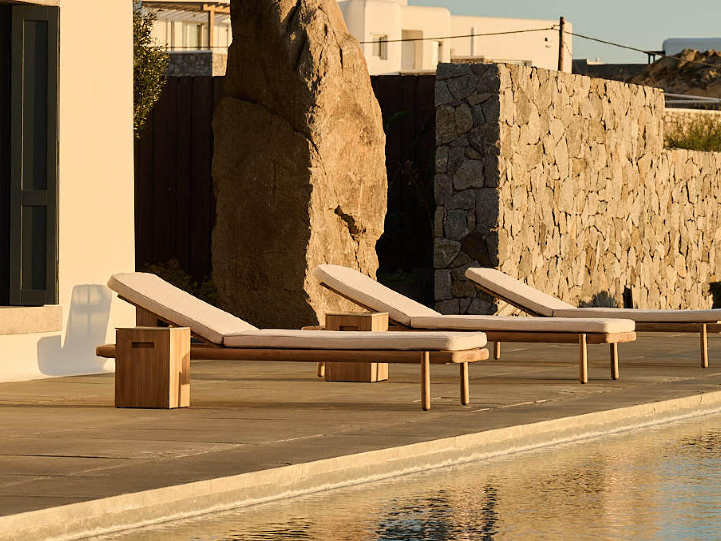 Tairu Side Table - Outdoor Furniture