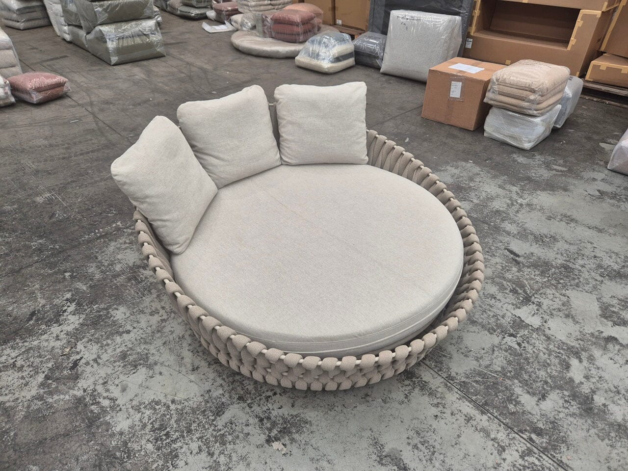 Tosca Daybed in Linen Outdoor Furniture Tribu