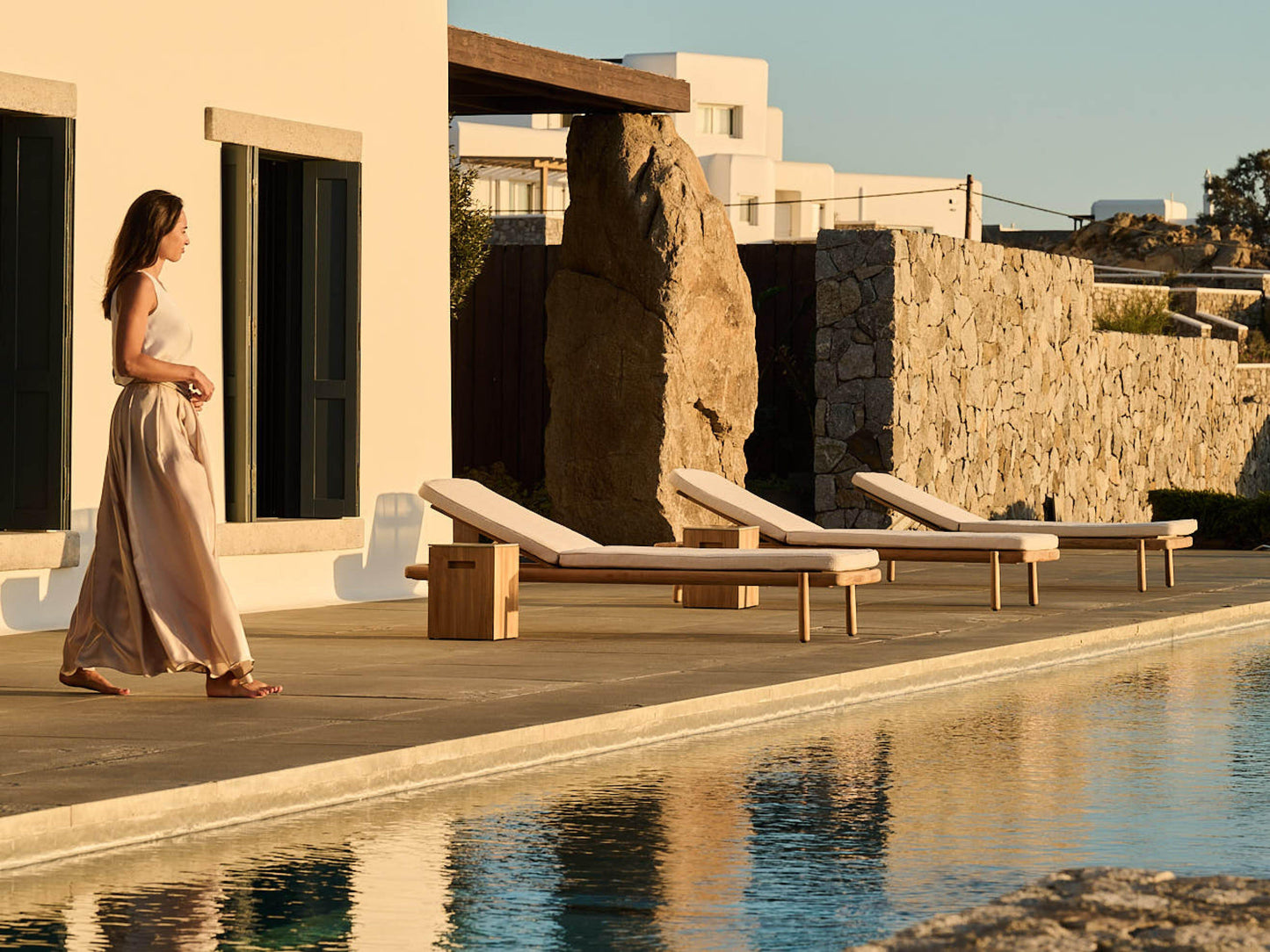 Ukiyo Lounger - Outdoor Furniture
