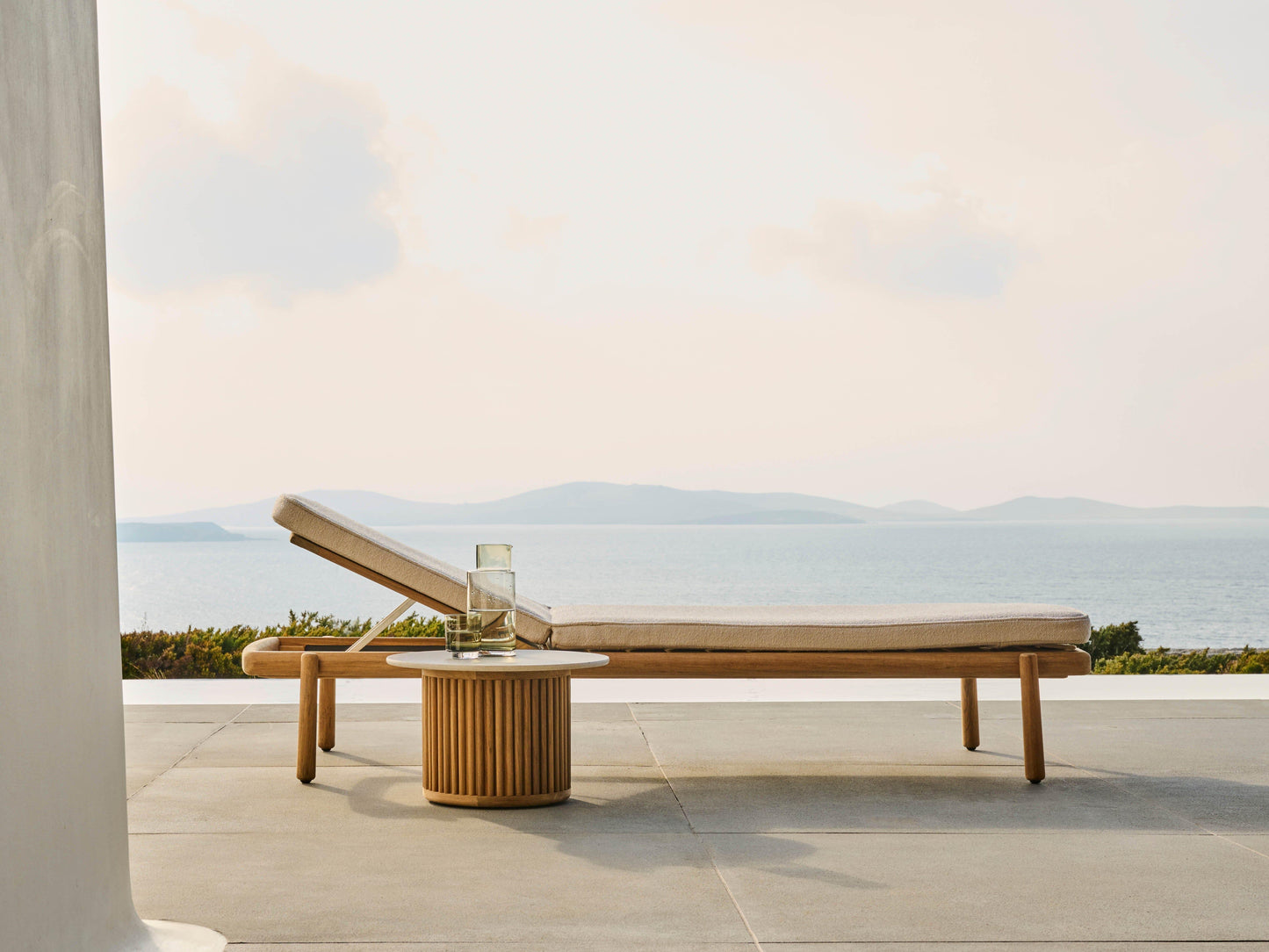 Ukiyo Lounger - Outdoor Furniture