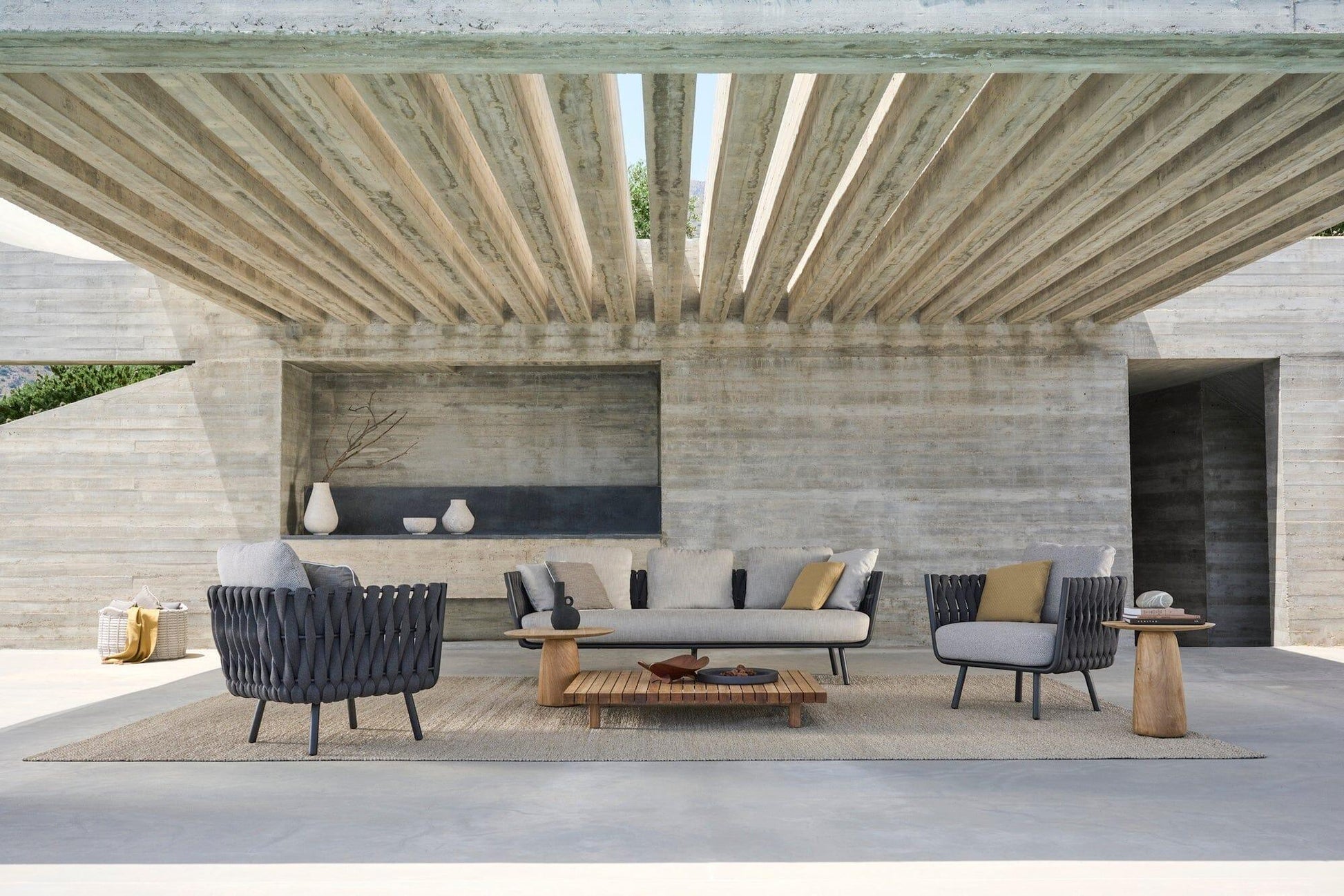 Vis a Vis Coffee Table - Outdoor Furniture