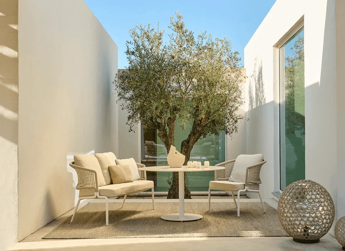 Contour Sofa - Outdoor Furniture