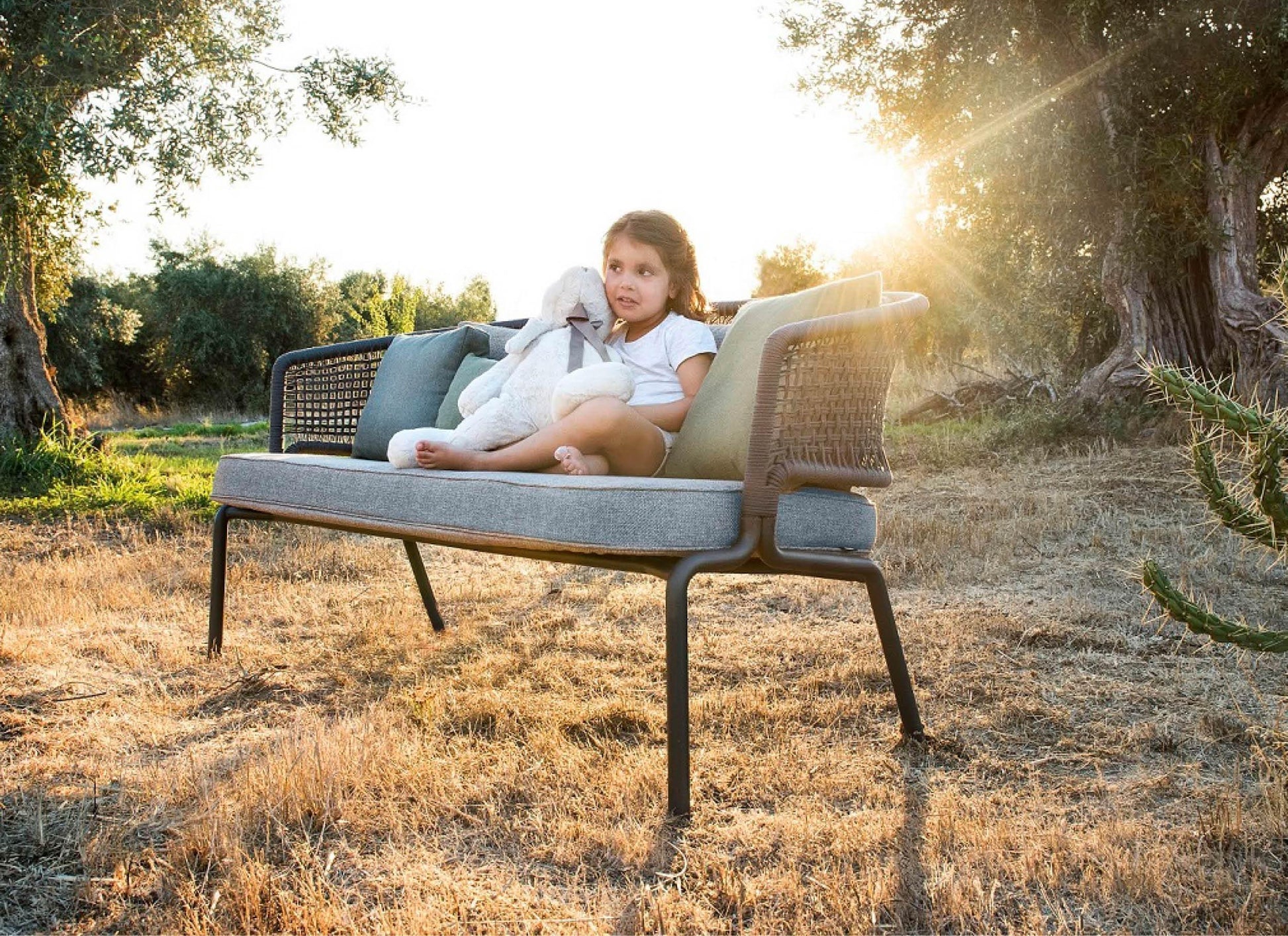 Contour Sofa - Outdoor Furniture