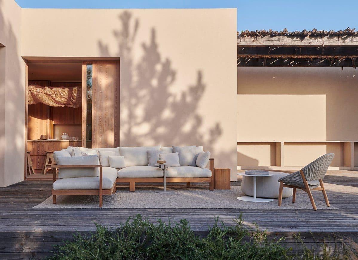 Elio Lounge Chairs - Outdoor Furniture