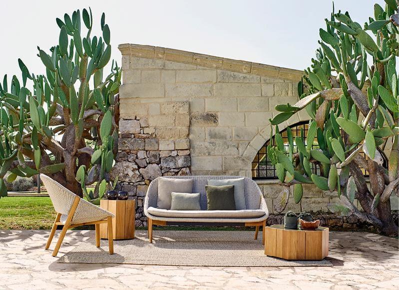 Elio Lounge Chairs - Outdoor Furniture
