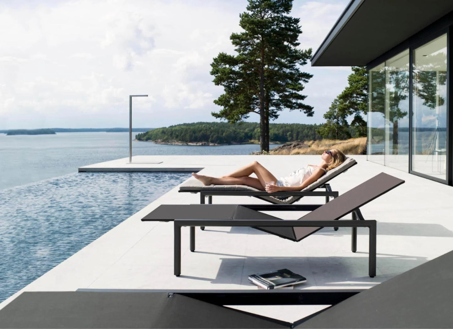 Illum Lounger - Outdoor Furniture
