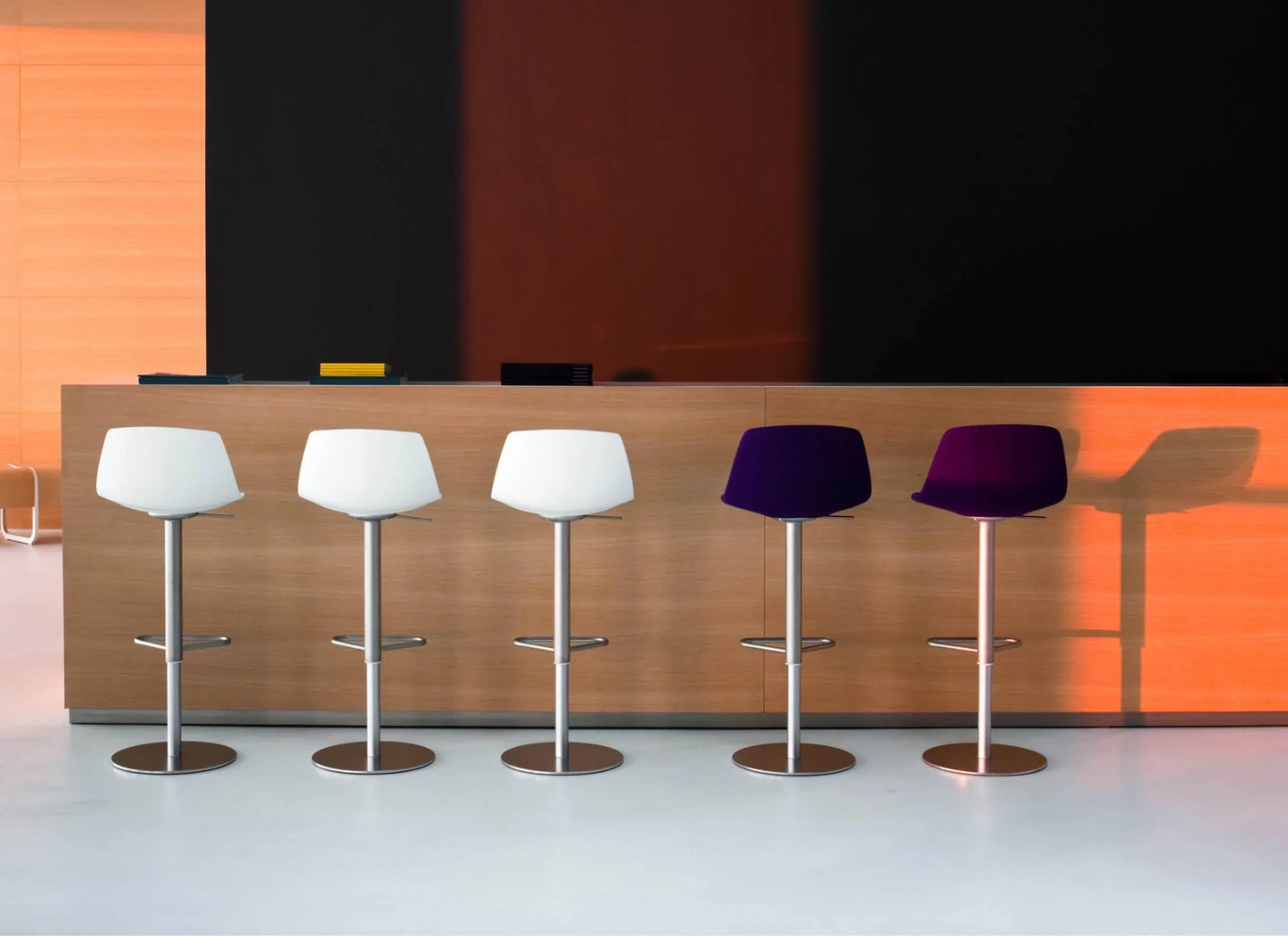 Miunn Stool with Swivel Base - Indoor Furniture
