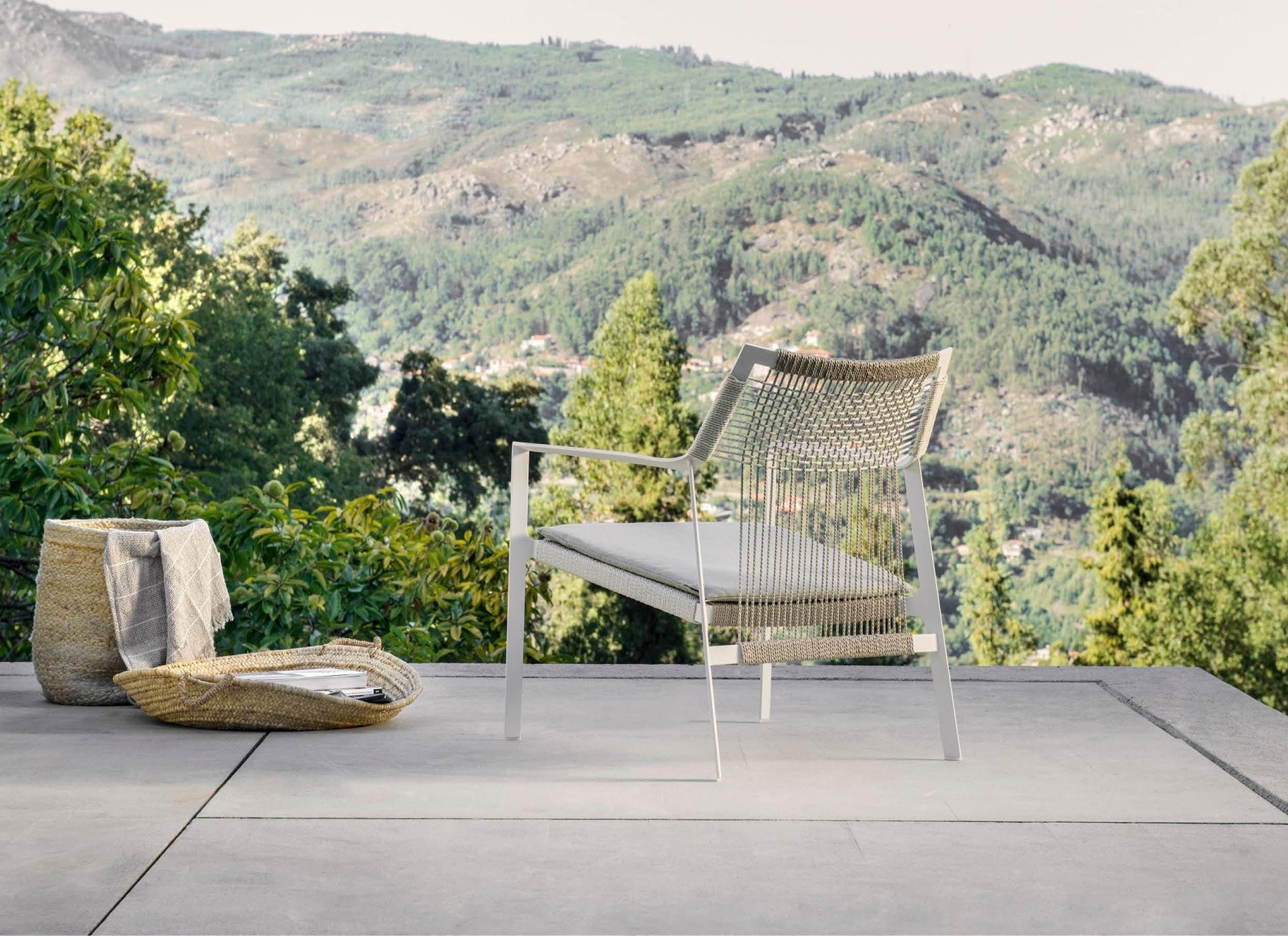 Nodi Easy Chair - Outdoor Furniture