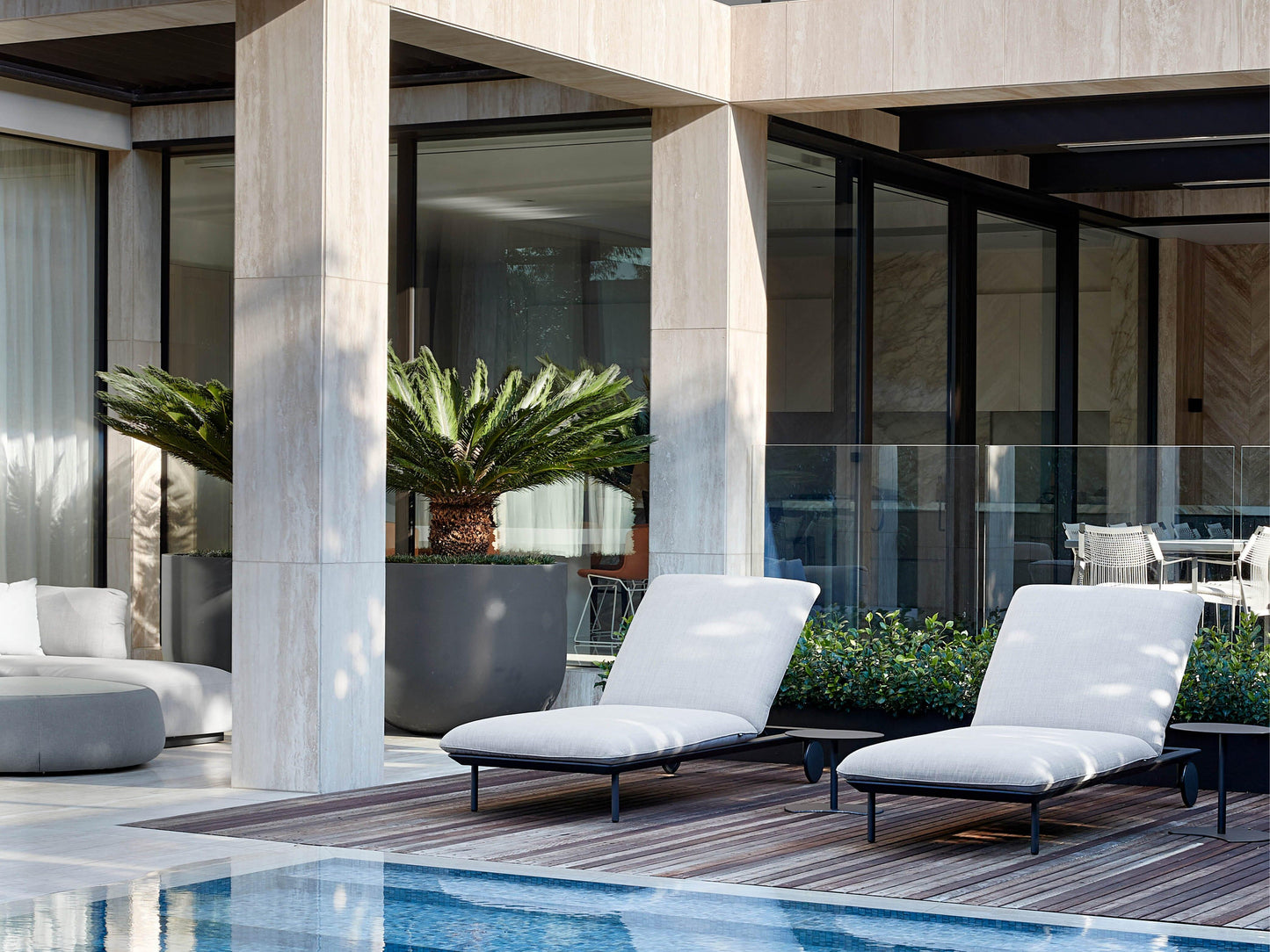 Senja Lounger - Outdoor Furniture