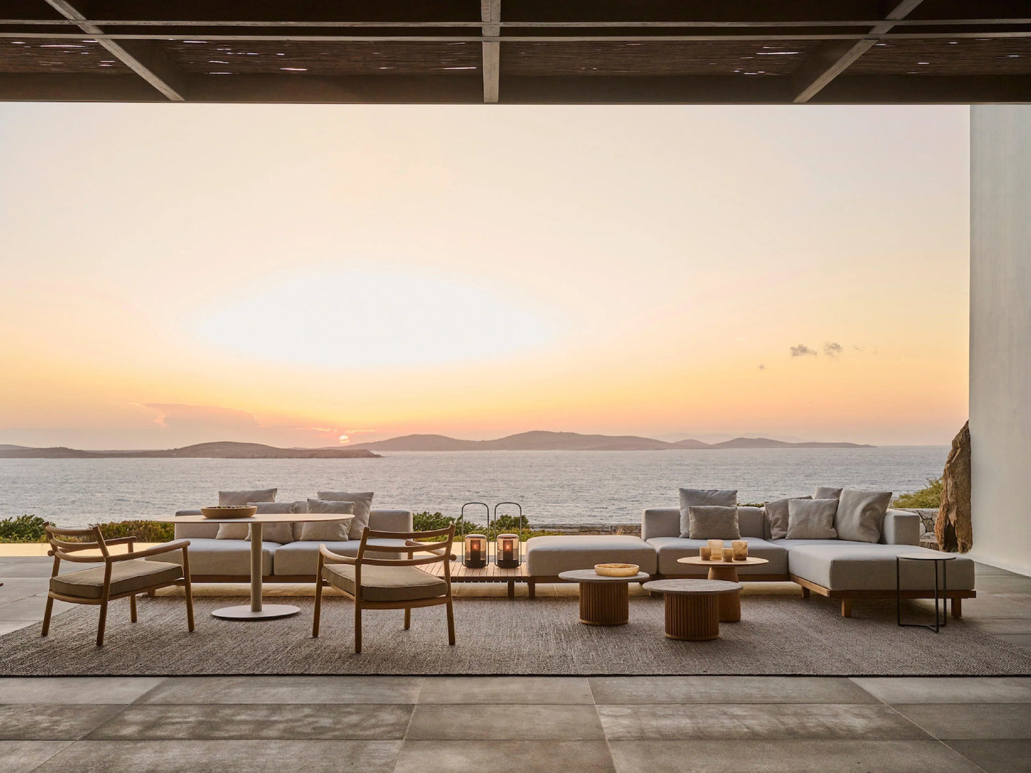 Vis a Vis Sofa - Outdoor Furniture