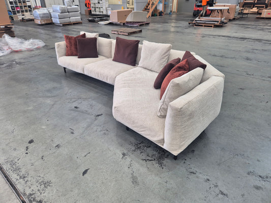 Feathertop Sofa in Lucca Linen