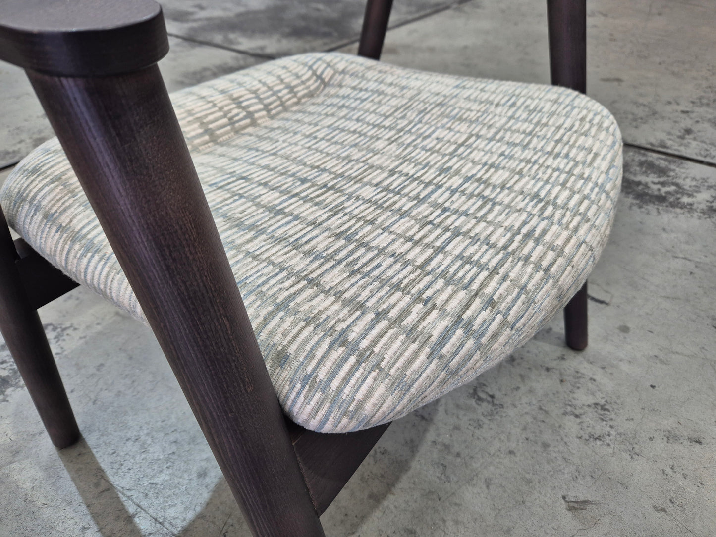Karm Lounge Chair Smoked Oak