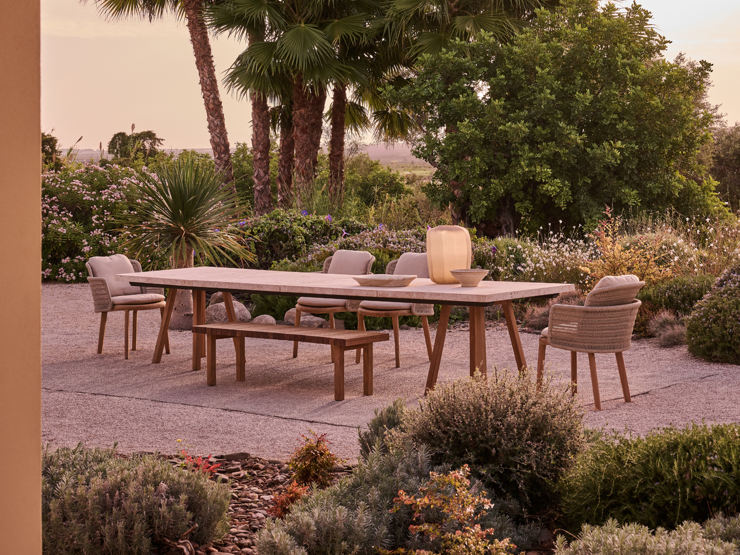 Vis a Vis Bench