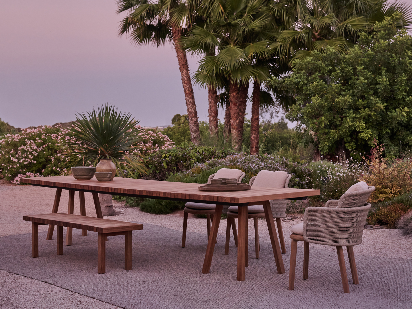 Vis a Vis Bench