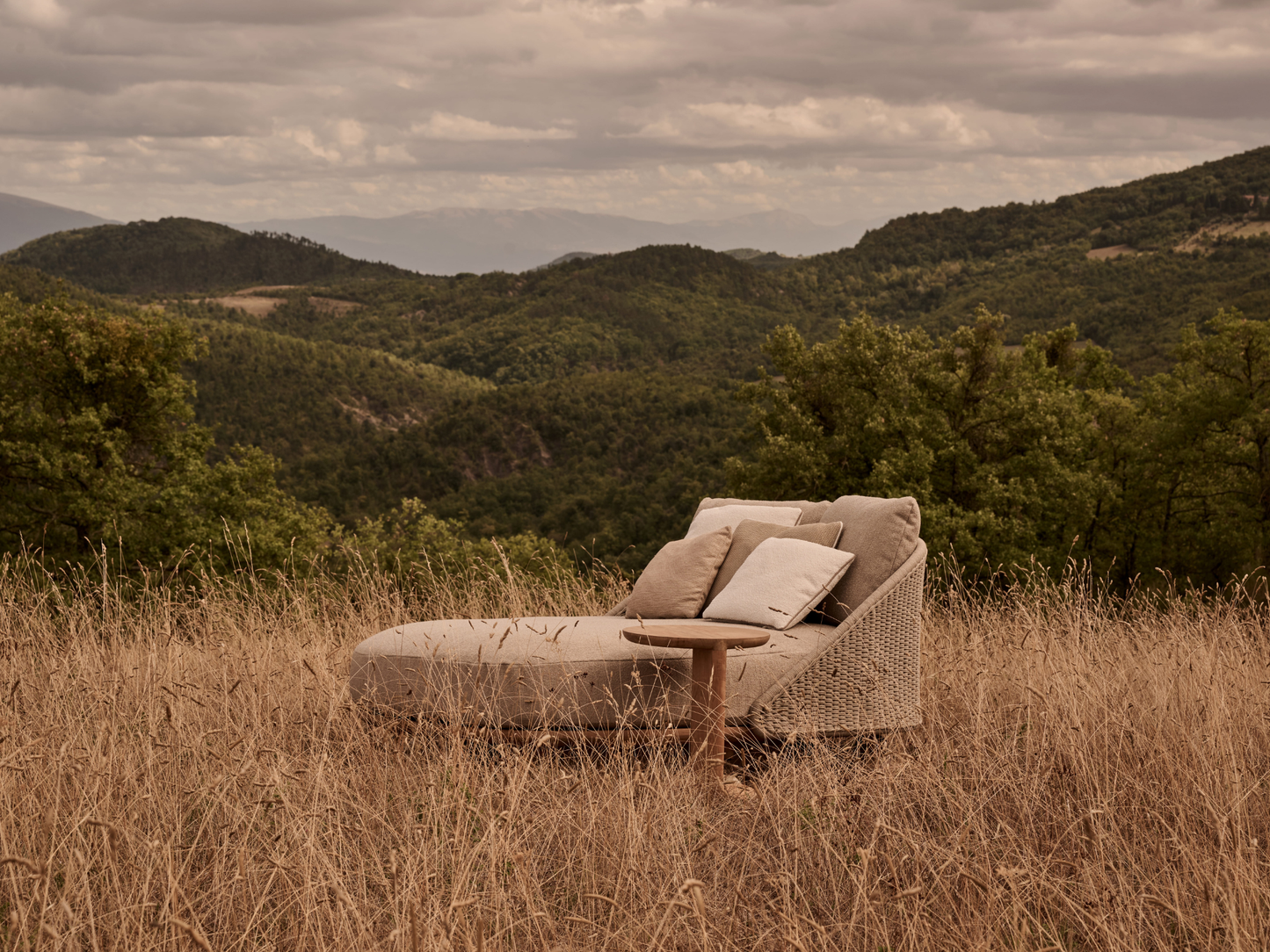 Amanu Side Table