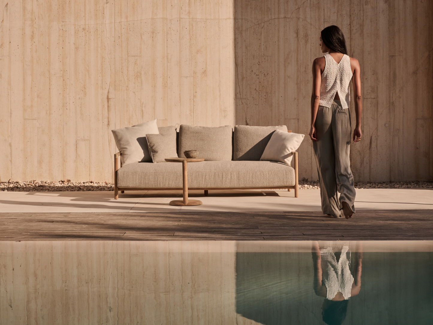 Amanu Side Table