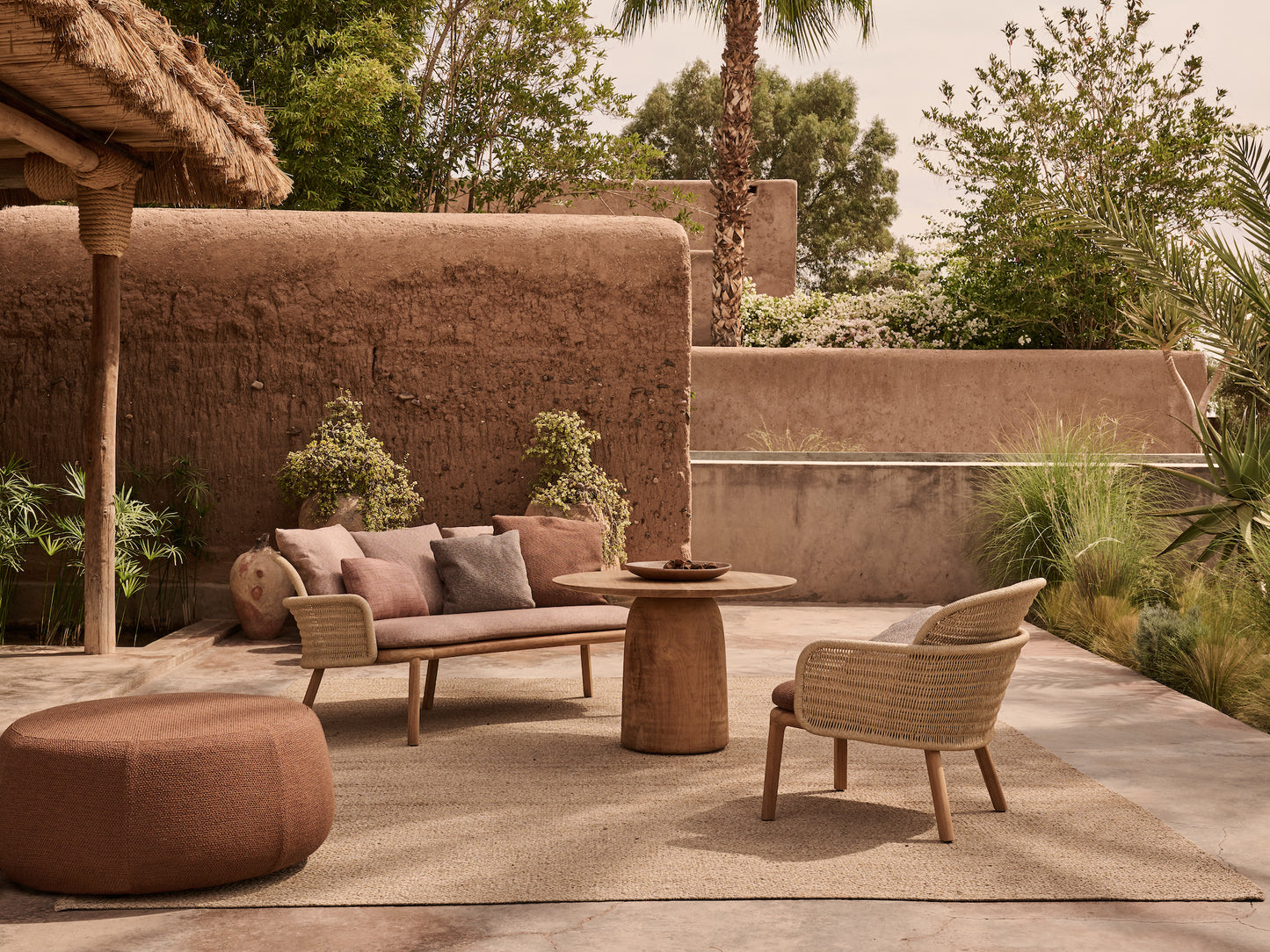 Suro Lounge Chair