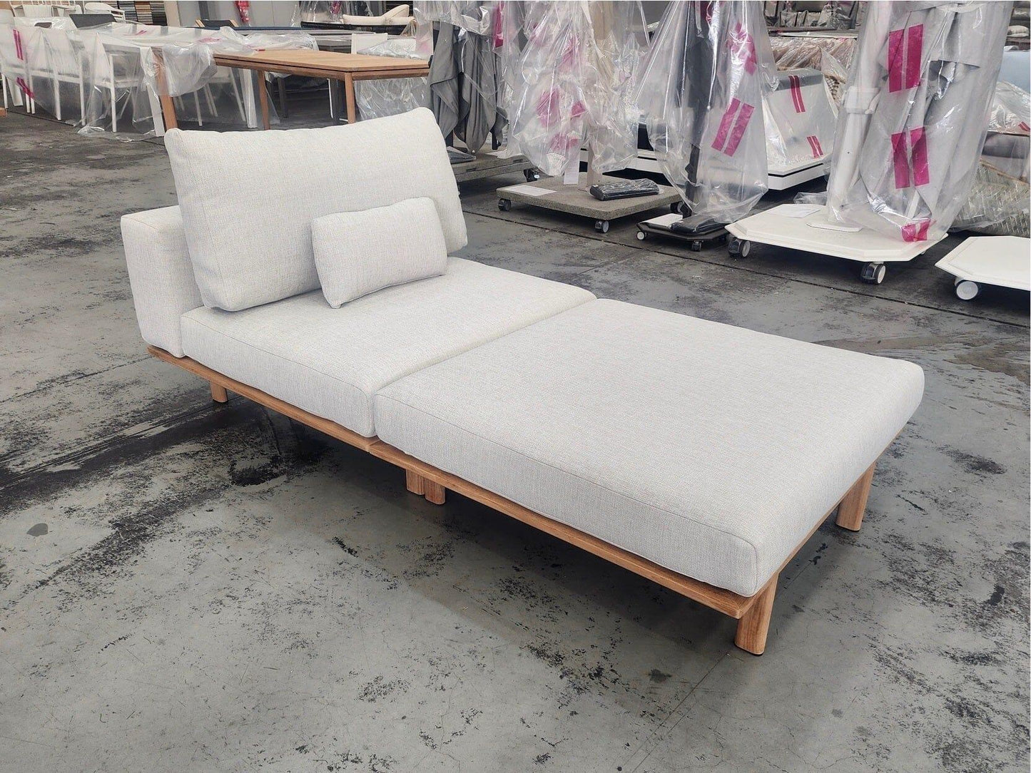 Addis Daybed with Teak Base - Outdoor Furniture