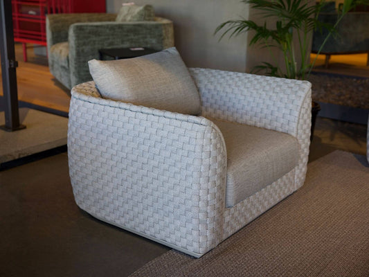 Apollo Lounge Chair in Shell