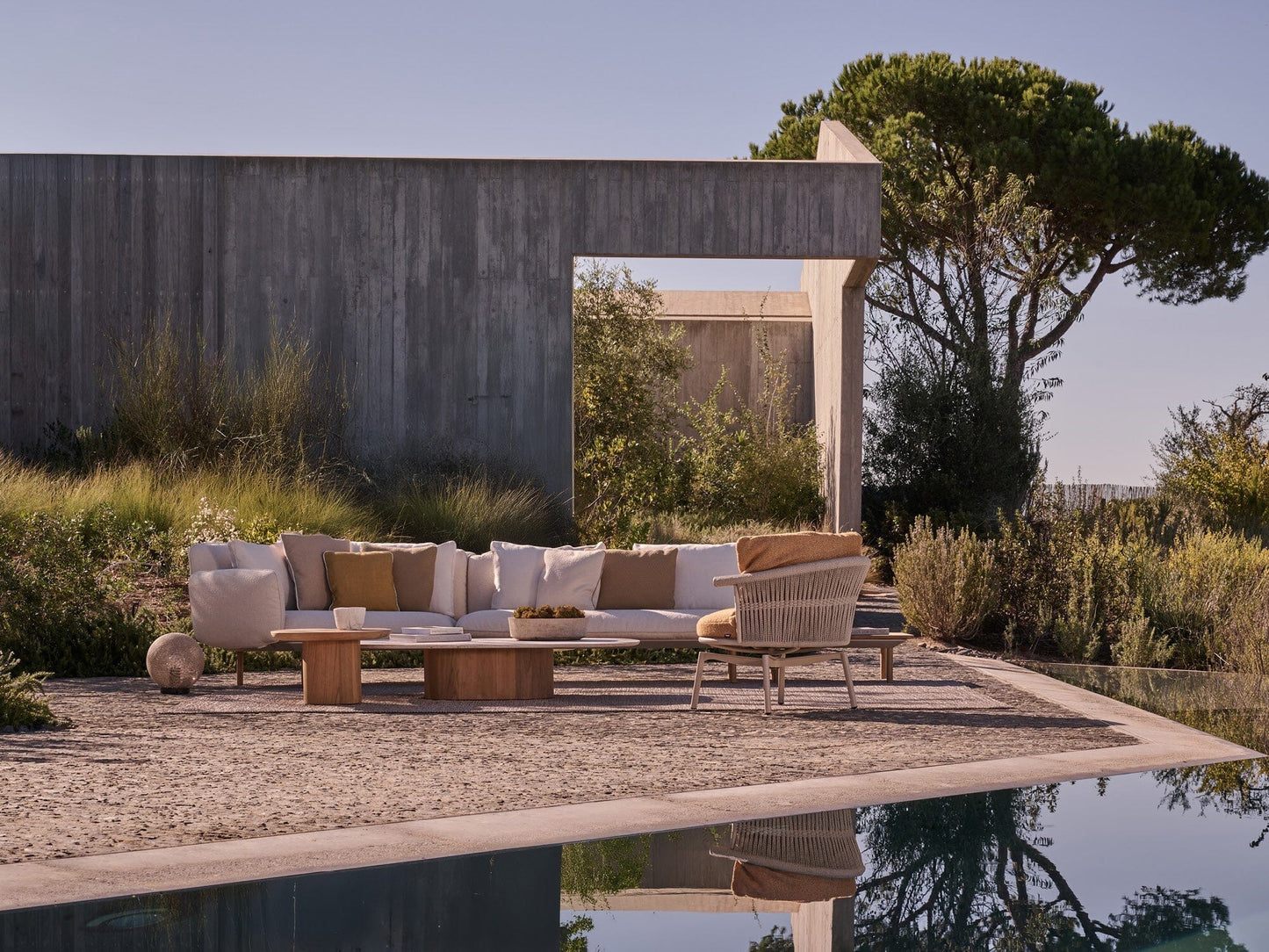 CESTA Swivel Lounge Chair Outdoor Furniture Tribu 