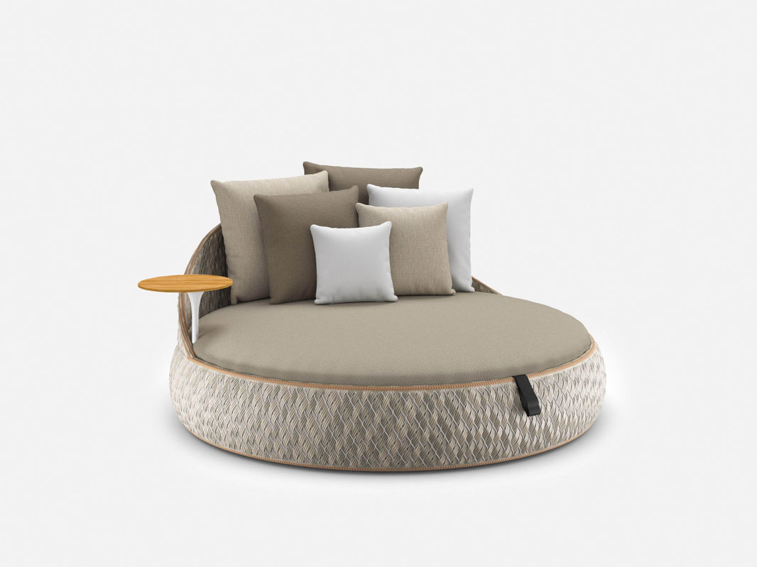 A closer look at High End Eco Luxury Outdoor Daybeds