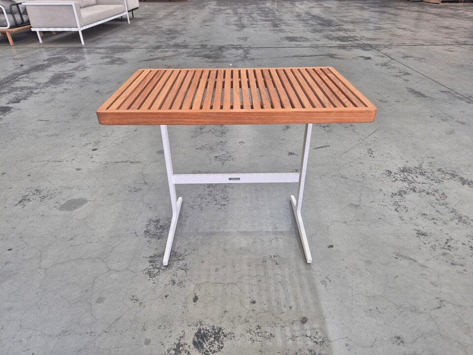 Grid Side Table in White Outdoor Furniture Gloster 