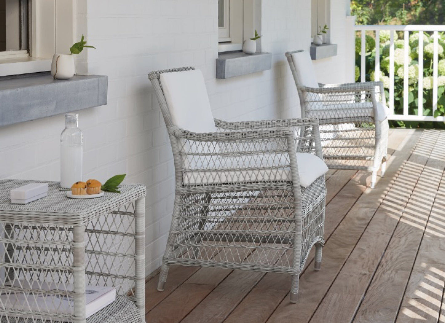 Malibu Dining Chairs in Off-White Outdoor Furniture Manutti 
