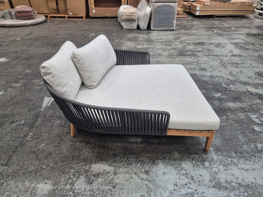 Mood Daybed in Wenge