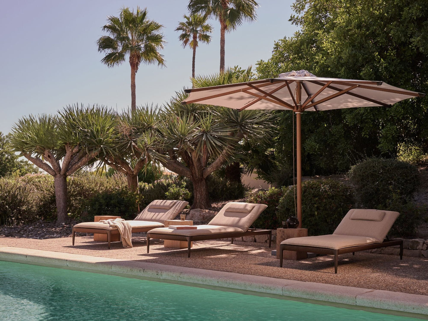 Nagomi Lounger Outdoor Furniture Tribu 