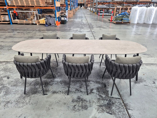 Tosca Dining Setting