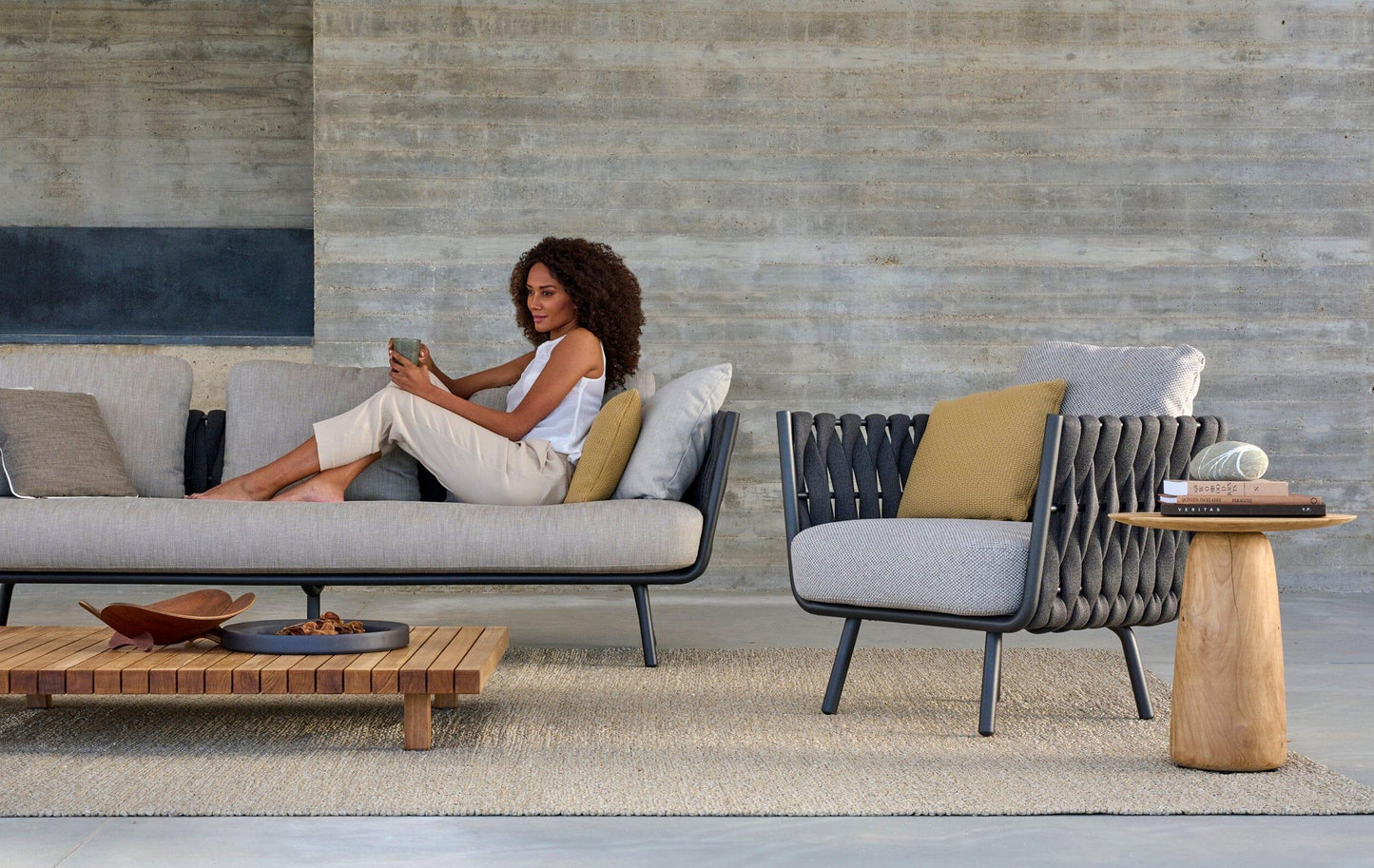 Tosca Lounge Chair - Outdoor Furniture