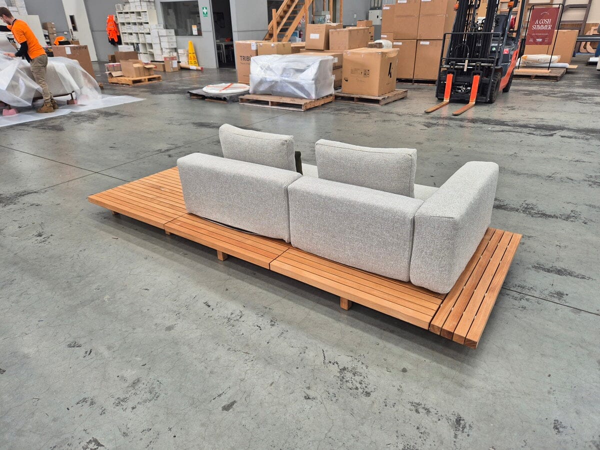 Vis a Vis Sofa in Knit Silverstone Outdoor Furniture Tribu 