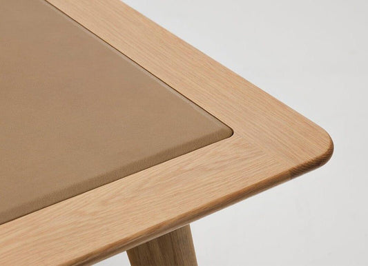Aire Desk