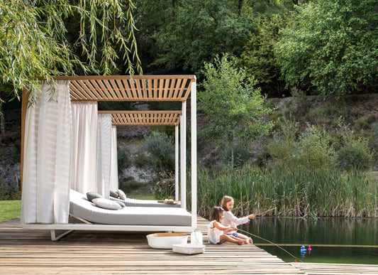 Pavilion Daybed